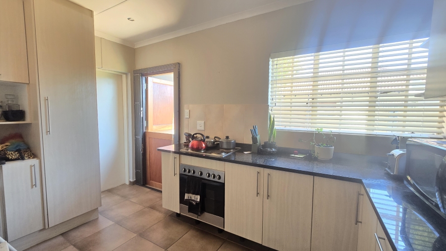 3 Bedroom Property for Sale in Waterkloof East North West